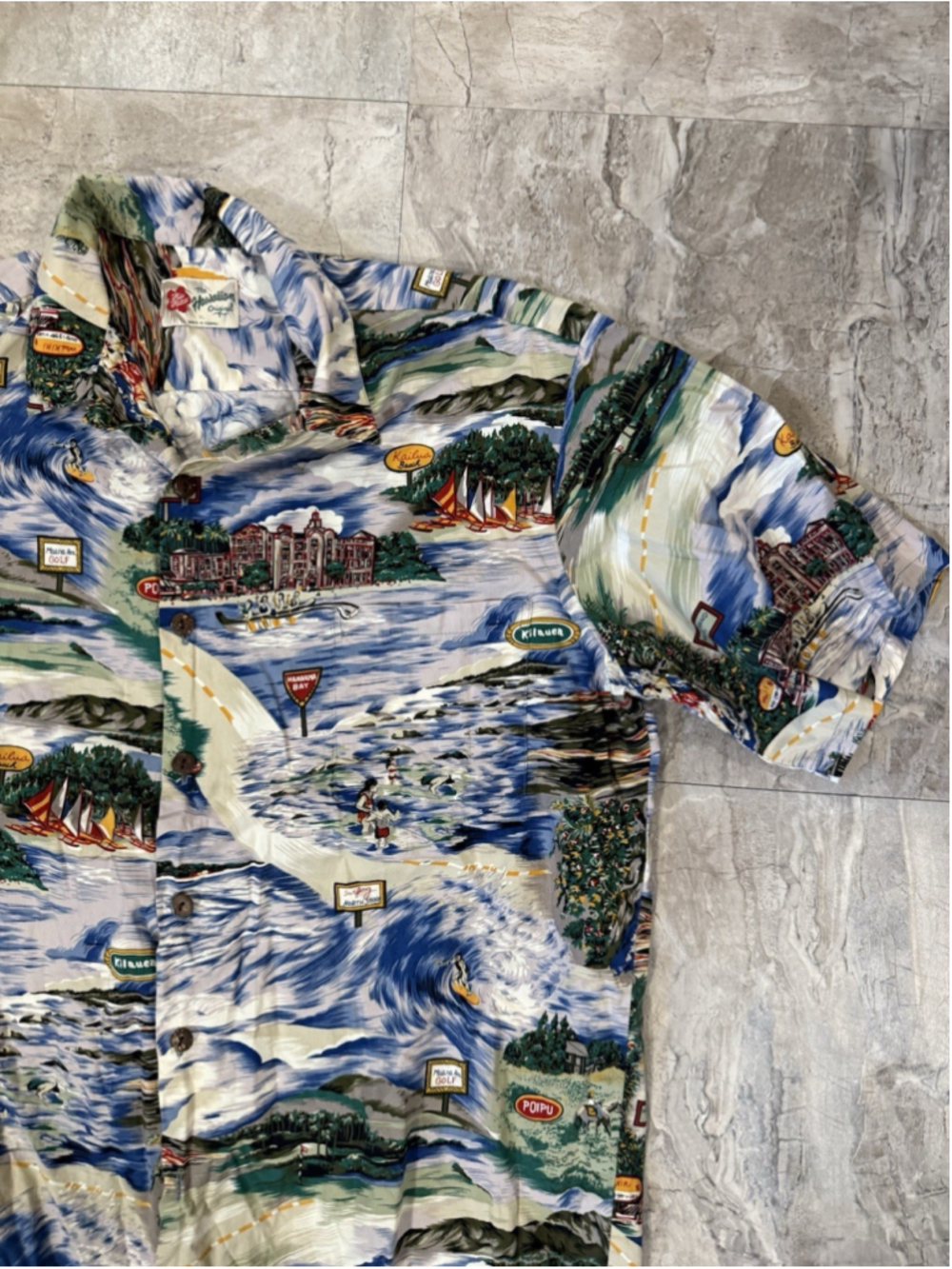Hilo Hattie Men's Size XL Tropical Aloha Hawaiian Camp Shirt Sailboats Waves USA